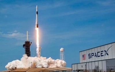 SpaceX獲NASA批準 可用回收火箭和龍飛船運載宇航員