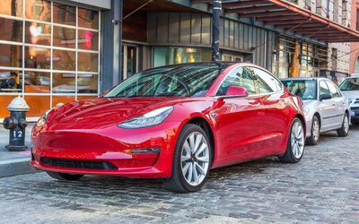 外媒:特斯拉Model 3增手機(jī)無線充電功能和USB-C端口