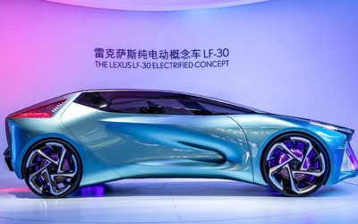 雷克薩斯純電動概念車LF-30擁有極其科幻的外觀設(shè)計